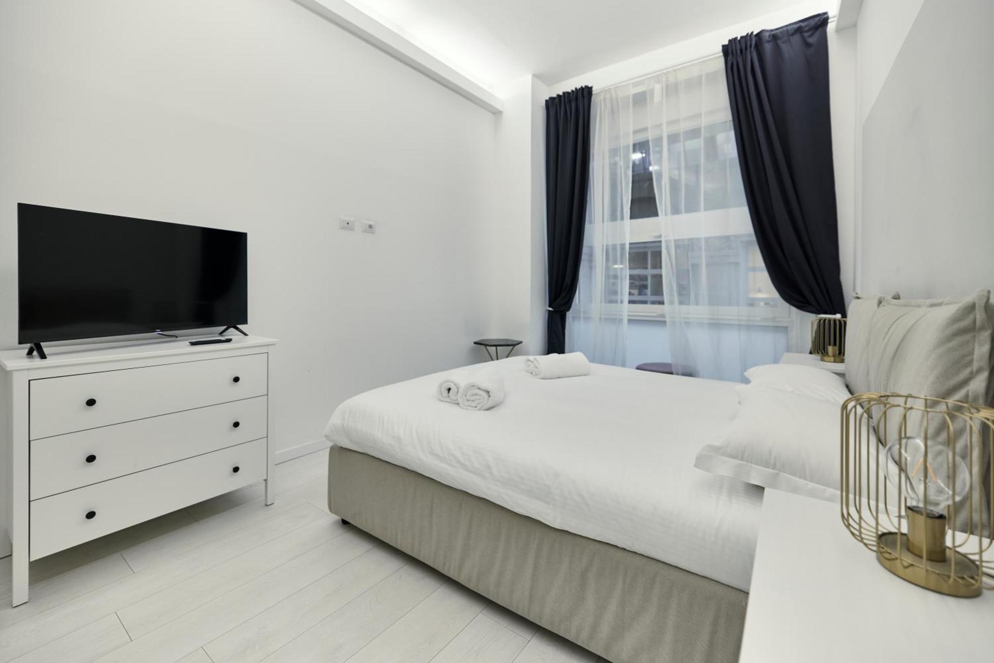 Duomo View - 2 Min From Duomo Amazing Location Apartment Милано Екстериор снимка